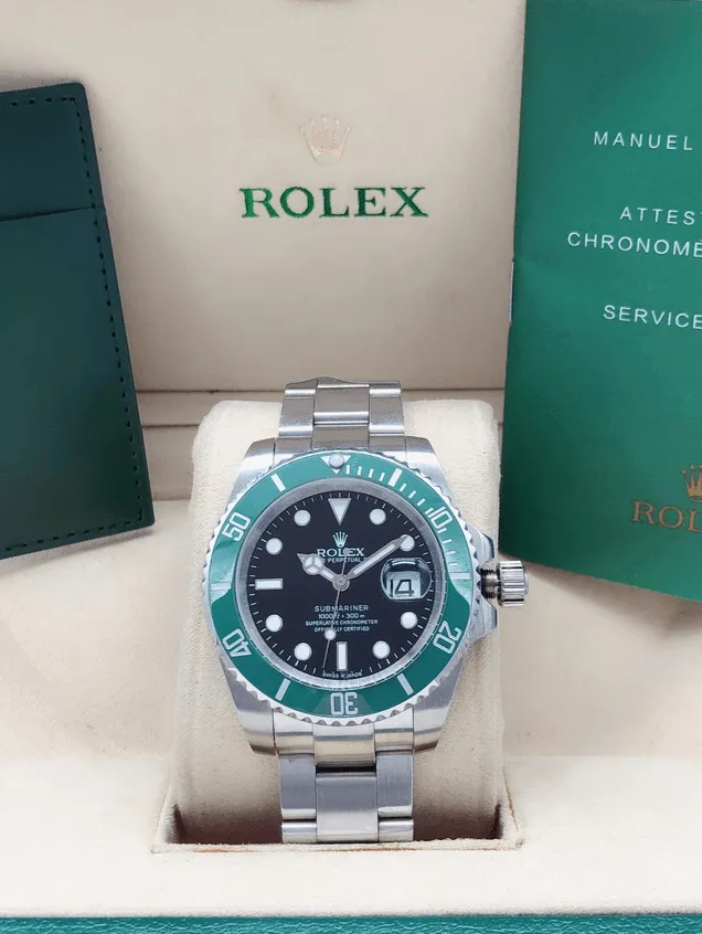 podróbka rolex submariner zielony z czarną tarczą