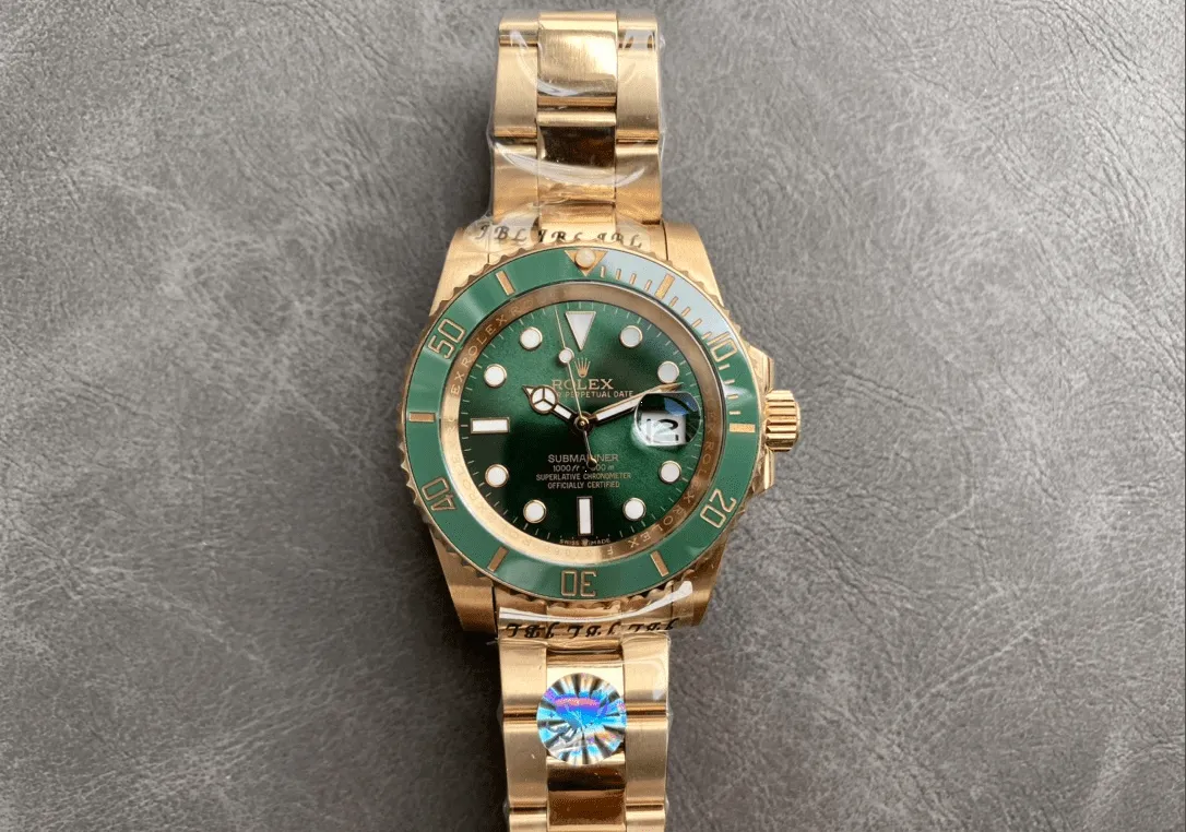 podróbka rolex submariner złoty z zieloną tarczą